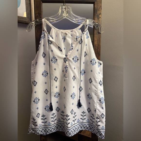Artisan NY White and Blue Patterned Blouse - Picture 1 of 4